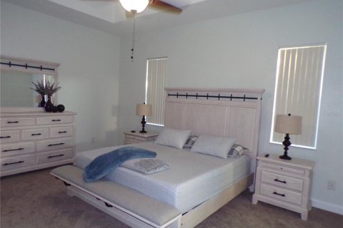 House in Port Charlotte, Florida 3 bedrooms, 195.19 sq.m. № 1733191 - photo 9