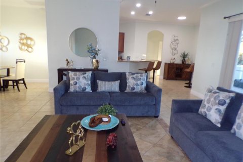 House in Port Charlotte, Florida 3 bedrooms, 195.19 sq.m. № 1733191 - photo 6