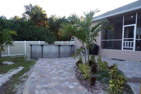 House in Port Charlotte, Florida 3 bedrooms, 195.19 sq.m. № 1733191 - photo 19