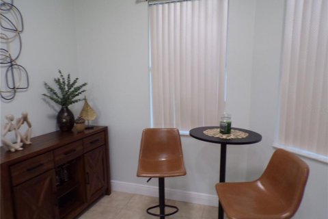 House in Port Charlotte, Florida 3 bedrooms, 195.19 sq.m. № 1733191 - photo 27