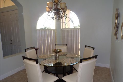 House in Port Charlotte, Florida 3 bedrooms, 195.19 sq.m. № 1733191 - photo 13