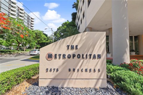 Condo in Miami, Florida, 2 bedrooms  № 2086345 - photo 3