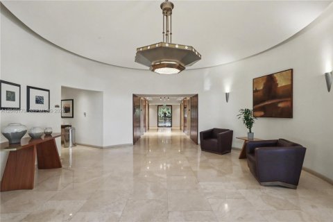 Condo in Miami, Florida, 2 bedrooms  № 2086345 - photo 26
