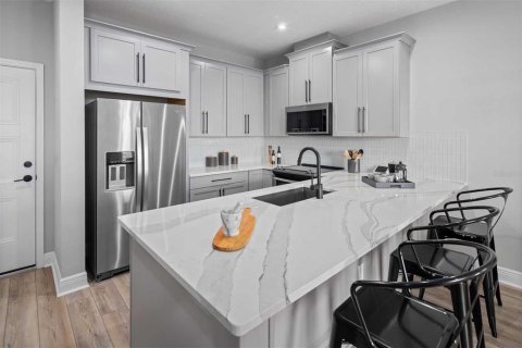 Touwnhouse à vendre à Apopka, Floride: 3 chambres, 155.89 m2 № 1801976 - photo 7