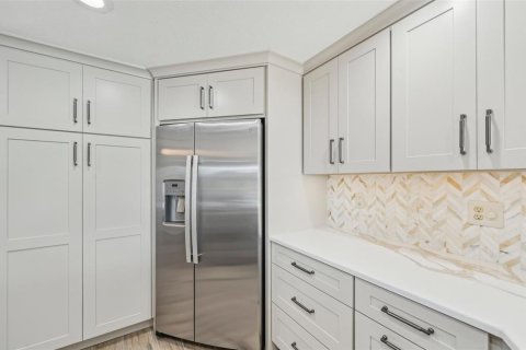 House in Apollo Beach, Florida 3 bedrooms, 157.1 sq.m. № 1734444 - photo 16