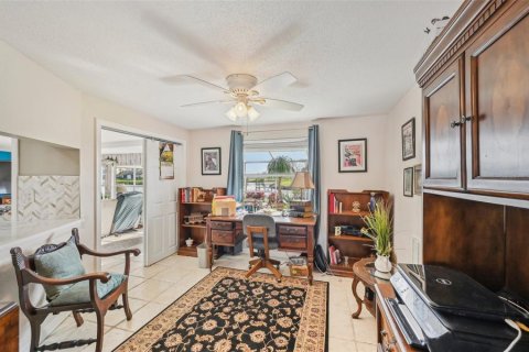 House in Apollo Beach, Florida 3 bedrooms, 157.1 sq.m. № 1734444 - photo 20