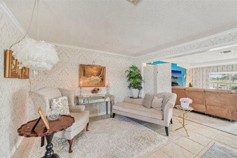 House in Apollo Beach, Florida 3 bedrooms, 157.1 sq.m. № 1734444 - photo 4