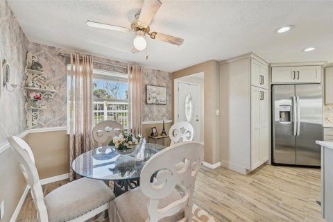 House in Apollo Beach, Florida 3 bedrooms, 157.1 sq.m. № 1734444 - photo 12