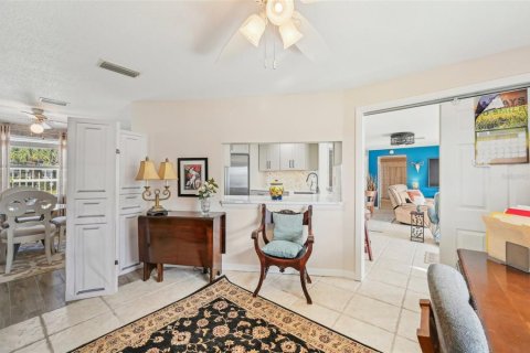 House in Apollo Beach, Florida 3 bedrooms, 157.1 sq.m. № 1734444 - photo 17