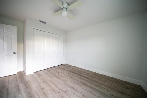 House in Port Charlotte, Florida 3 bedrooms, 125.88 sq.m. № 1918087 - photo 13