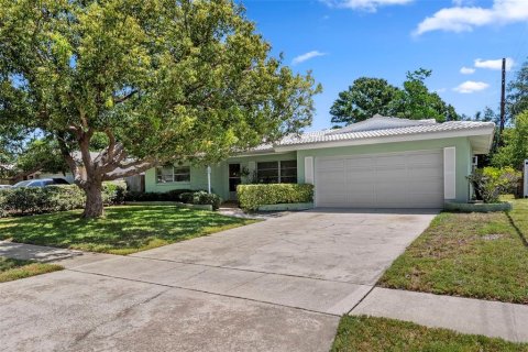 Casa en Clearwater, Florida 2 dormitorios, 113.9 m2 № 2100760