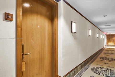 Copropriété à vendre à Miami Beach, Floride: 1 chambre, 76.27 m2 № 1985305 - photo 2