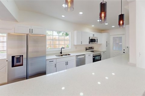 House in Orlando, Florida 3 bedrooms, 142.7 sq.m. № 1774977 - photo 7