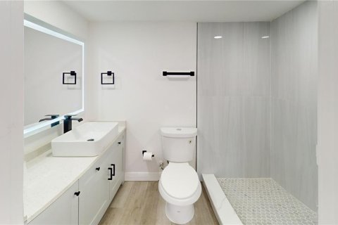 House in Orlando, Florida 3 bedrooms, 142.7 sq.m. № 1774977 - photo 10