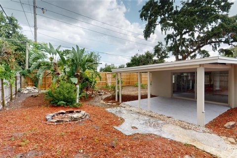 House in Orlando, Florida 3 bedrooms, 142.7 sq.m. № 1774977 - photo 17