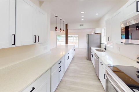House in Orlando, Florida 3 bedrooms, 142.7 sq.m. № 1774977 - photo 6