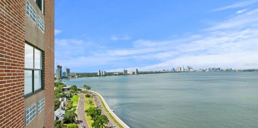 Condominio en Tampa, Florida, 3 dormitorios № 1539538