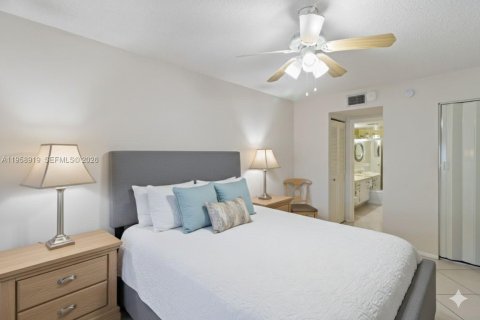 Copropriété à vendre à Lauderdale Lakes, Floride: 1 chambre, 65.5 m2 № 2021911 - photo 8