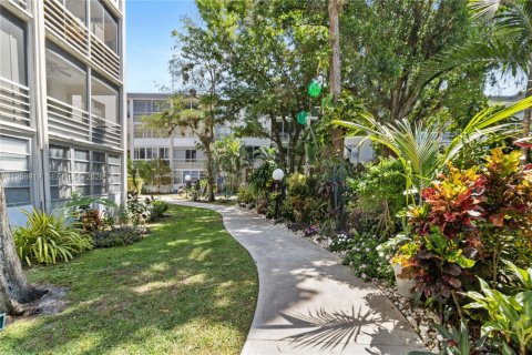 Condo à Lauderdale Lakes, Floride, 1 chambre  № 2021911