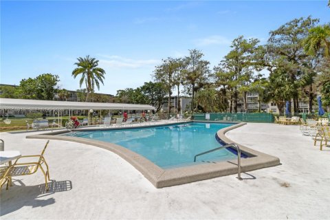 Copropriété à vendre à Lauderdale Lakes, Floride: 1 chambre, 65.5 m2 № 2021911 - photo 3