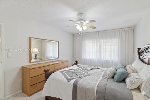 Copropriété à vendre à Lauderdale Lakes, Floride: 1 chambre, 65.5 m2 № 2021911 - photo 9