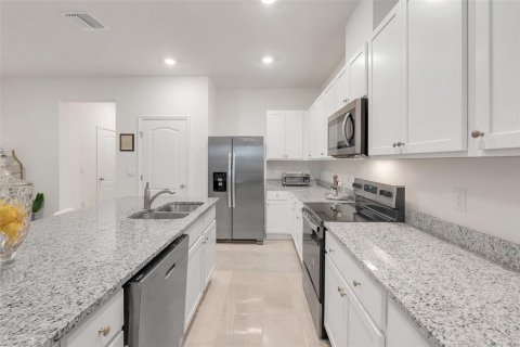 Touwnhouse à vendre à Howey-in-the-Hills, Floride: 3 chambres, 155.43 m2 № 2208472 - photo 12