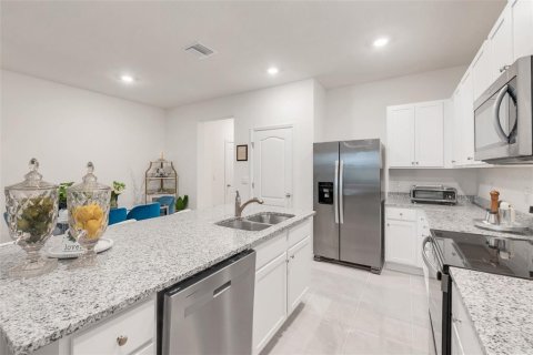Touwnhouse à vendre à Howey-in-the-Hills, Floride: 3 chambres, 155.43 m2 № 2208472 - photo 10