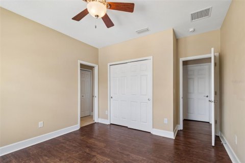 House in Pinellas Park, Florida 5 bedrooms, 287.9 sq.m. № 2151768 - photo 27