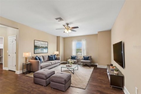 House in Pinellas Park, Florida 5 bedrooms, 287.9 sq.m. № 2151768 - photo 16