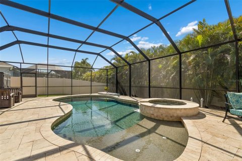 House in Pinellas Park, Florida 5 bedrooms, 287.9 sq.m. № 2151768 - photo 30