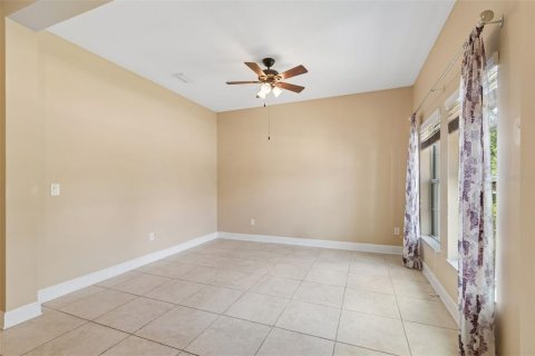 House in Pinellas Park, Florida 5 bedrooms, 287.9 sq.m. № 2151768 - photo 5