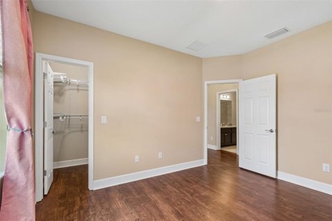 House in Pinellas Park, Florida 5 bedrooms, 287.9 sq.m. № 2151768 - photo 23