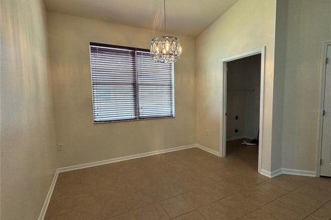 House in Seffner, Florida 3 bedrooms, 163.23 sq.m. № 2202876 - photo 14