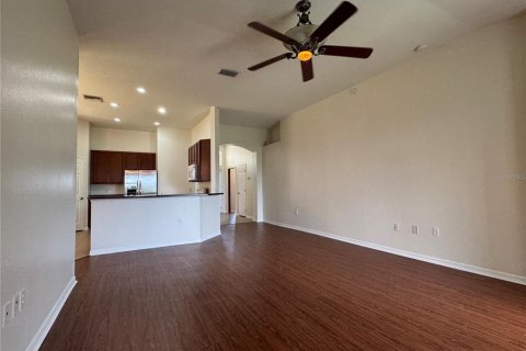 House in Seffner, Florida 3 bedrooms, 163.23 sq.m. № 2202876 - photo 7