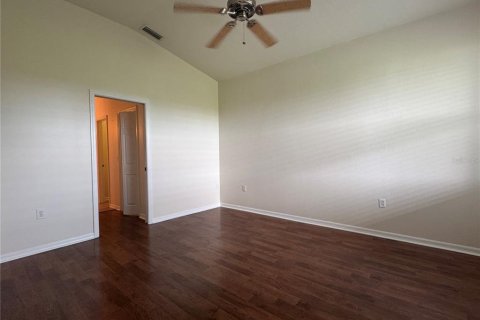 House in Seffner, Florida 3 bedrooms, 163.23 sq.m. № 2202876 - photo 19