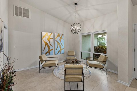 House in Tierra Verde, Florida 3 bedrooms, 246.66 sq.m. № 1908831 - photo 8