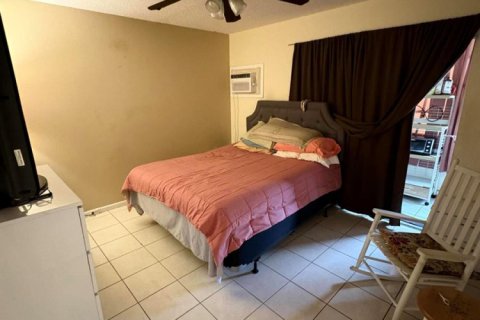 Studio in the Condo in Deerfield Beach, Florida № 2246335 - photo 7