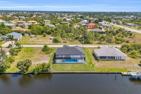 Casa en alquiler en Port Charlotte, Florida, 4 dormitorios, 175.96 m2 № 1402132 - foto 15