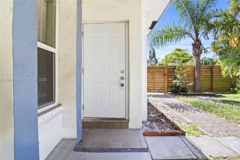 Villa ou maison à louer à Dania Beach, Floride: 2 chambres, 183.57 m2 № 2086182 - photo 3
