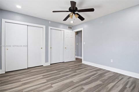 Villa ou maison à louer à Dania Beach, Floride: 2 chambres, 183.57 m2 № 2086182 - photo 16