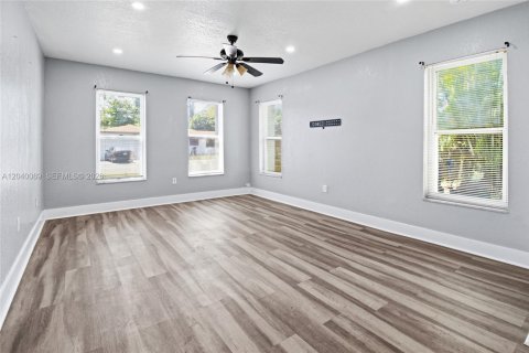 Villa ou maison à louer à Dania Beach, Floride: 2 chambres, 183.57 m2 № 2086182 - photo 6