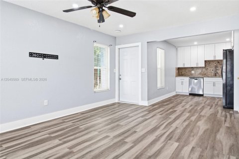 Villa ou maison à louer à Dania Beach, Floride: 2 chambres, 183.57 m2 № 2086182 - photo 9