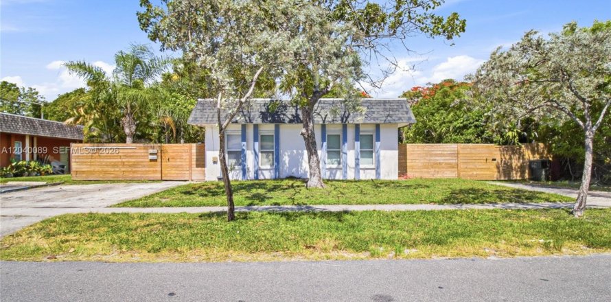 Villa ou maison à Dania Beach, Floride 2 chambres, 183.57 m2 № 2086182