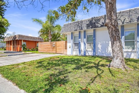 Villa ou maison à louer à Dania Beach, Floride: 2 chambres, 183.57 m2 № 2086182 - photo 29