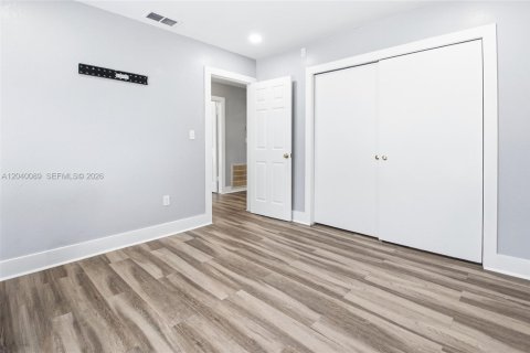 Villa ou maison à louer à Dania Beach, Floride: 2 chambres, 183.57 m2 № 2086182 - photo 24