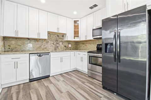 Villa ou maison à louer à Dania Beach, Floride: 2 chambres, 183.57 m2 № 2086182 - photo 11