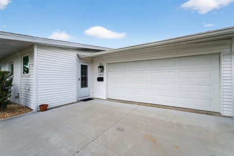 House in Sun City Center, Florida 2 bedrooms, 123.93 sq.m. № 1846805 - photo 7