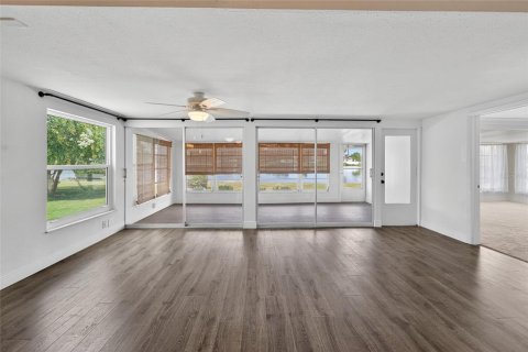 House in Sun City Center, Florida 2 bedrooms, 123.93 sq.m. № 1846805 - photo 18