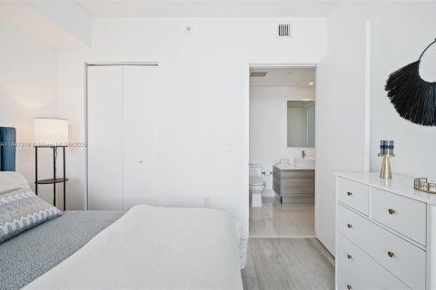Купить кондоминиум в Майами, Флорида 1 спальня, 63.27м2, № 1832253 - фото 23