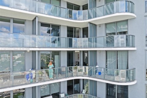 Купить кондоминиум в Майами, Флорида 1 спальня, 63.27м2, № 1832253 - фото 11